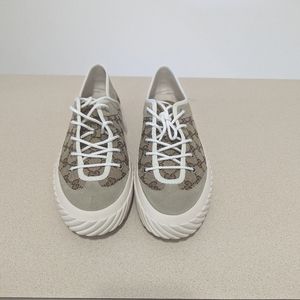 Gucci MEN'S GG SNEAKER, 11 US